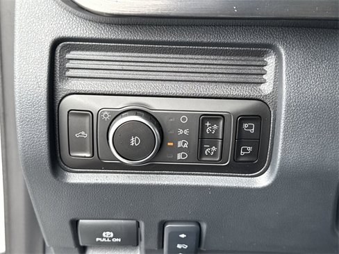 New 2025 Ford F450 Lariat image 30