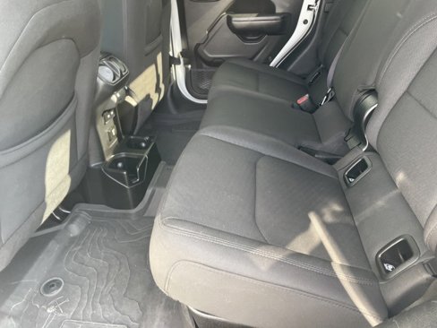 Used 2022 Jeep Gladiator Sport image 12