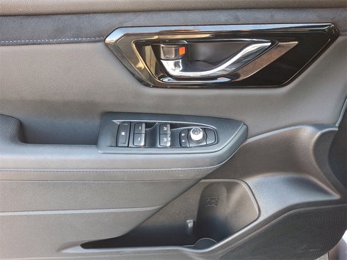 Certified 2025 Subaru Forester Limited image 13