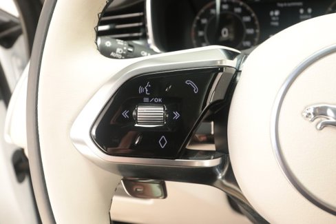 Used 2024 Jaguar F-PACE R-Dynamic S image 43
