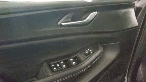 Used 2025 Jeep Grand Cherokee L Laredo image 22