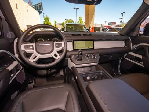 New 2024 Land Rover Defender 110 S image 25