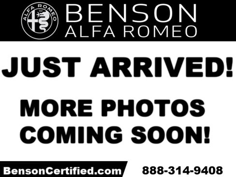 Used 2022 Volvo XC60 B5 Momentum image 5
