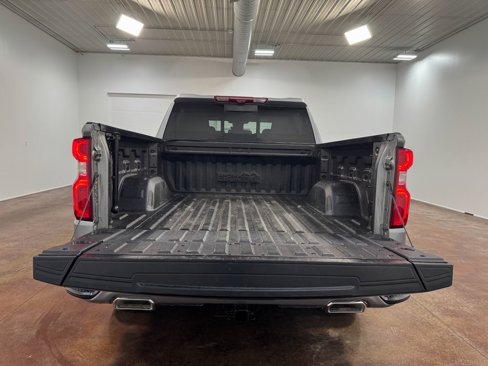 Used 2024 Chevrolet Silverado 1500 High Country image 31