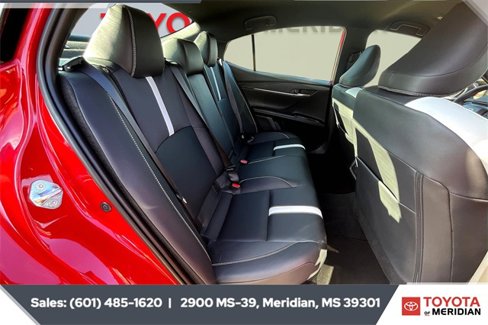 Used 2025 Toyota Camry SE image 20
