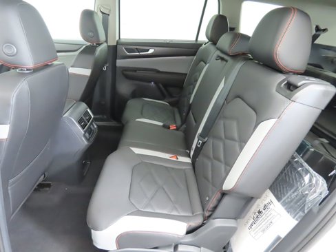 New 2026 Volkswagen Atlas Peak Edition image 22