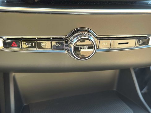 New 2026 Volvo XC90 B6 Ultra image 29