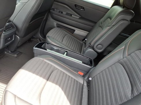 New 2025 Nissan Pathfinder Rock Creek image 17