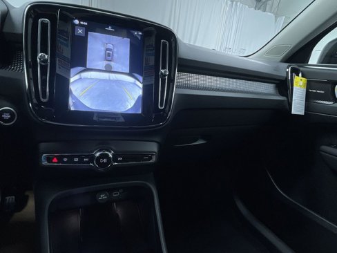 New 2026 Volvo XC40 B5 Plus w/ Protection Package Premier image 12