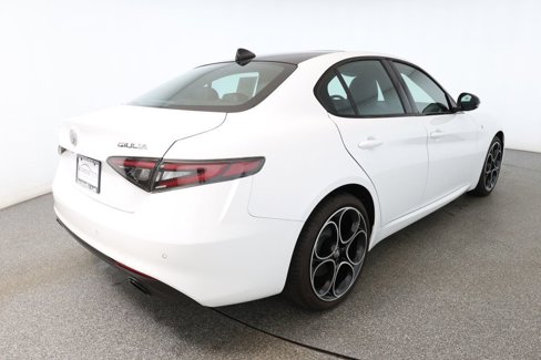 Used 2024 Alfa Romeo Giulia Ti image 4