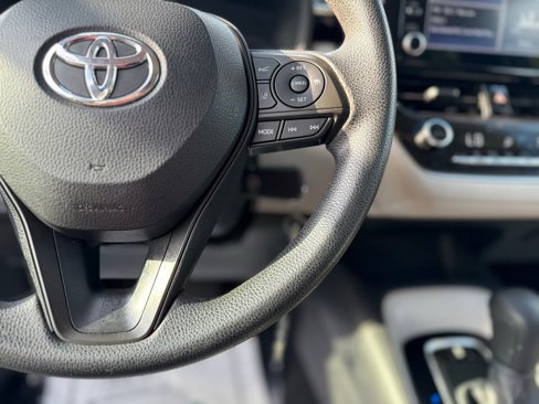 Used 2020 Toyota Corolla LE image 20