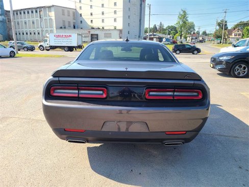 Used 2022 Dodge Challenger GT w/ Plus Package image 7