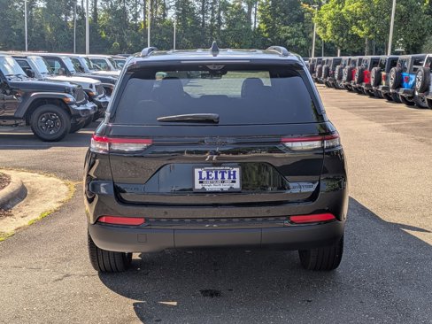 New 2025 Jeep Grand Cherokee Limited image 6