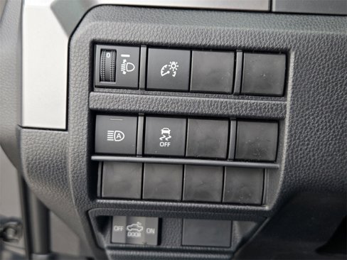 Used 2025 Toyota Tacoma SR5 image 16