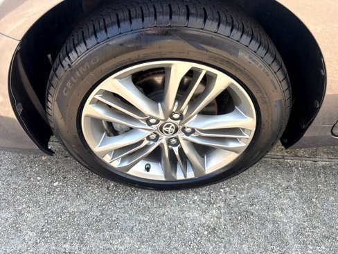Used 2016 Toyota Camry SE image 8