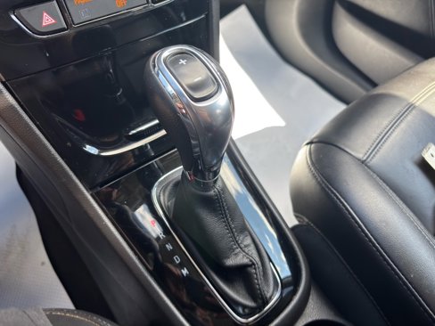 Used 2019 Buick Encore Essence image 39