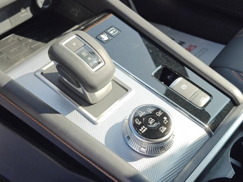 New 2025 Mitsubishi Outlander 4WD Plug-In Hybrid image 20