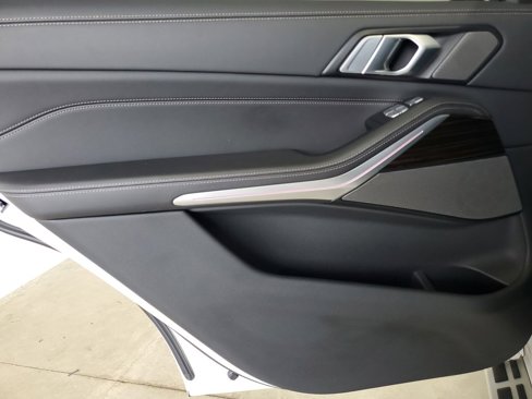 Used 2025 BMW X7 xDrive40i image 17
