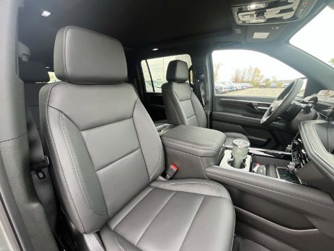 New 2026 Chevrolet Suburban Z71 image 65