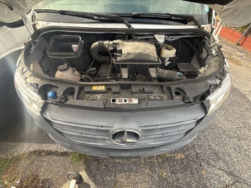 Used 2021 Mercedes-Benz Sprinter 2500 image 31