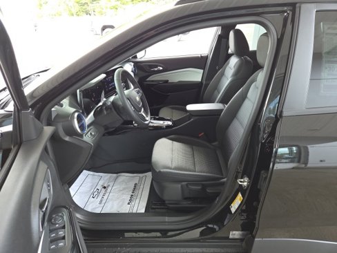 New 2026 Chevrolet Trax LT w/ Driver Confidence Package image 22
