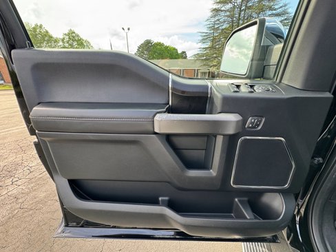 Used 2018 Ford F150 Platinum w/ Equipment Group 701A Luxury image 16