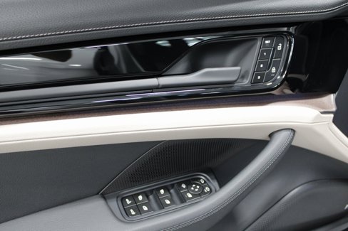 New 2025 Porsche Panamera 4 image 26