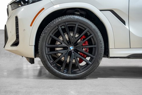 Used 2024 BMW X6 xDrive40i w/ M Sport Professional Package image 31