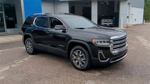 Certified 2023 GMC Acadia SLE w/ Driver Convenience Package image 2