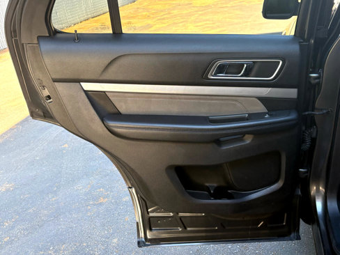 Used 2017 Ford Explorer XLT w/ Equipment Group 202A image 25