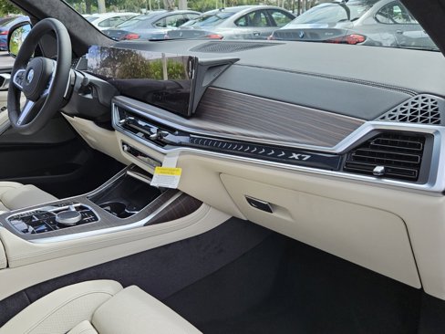 New 2026 BMW X7 xDrive40i w/ M Sport Package image 21