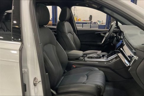 Certified 2025 Audi Q7 3.0T Prestige w/ Prestige Package image 7