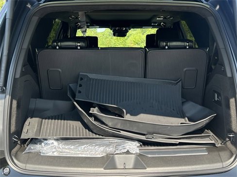 Certified 2025 Cadillac Escalade V w/ LPO, ONYX Package image 27