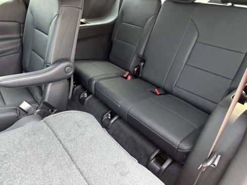 New 2026 Chevrolet Traverse LT w/ Driver Confidence Package image 12