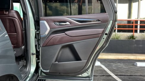 Used 2024 Cadillac Escalade V w/ LPO, ONYX Package image 48