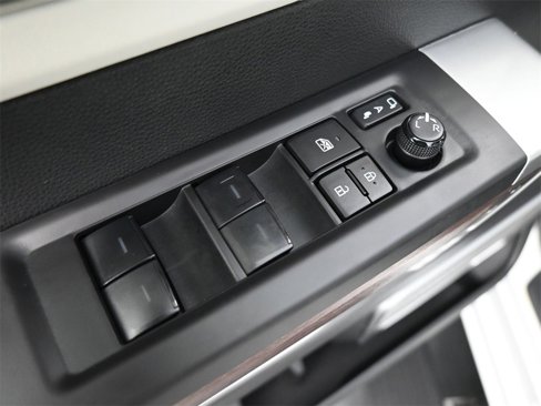 Used 2024 Toyota Sequoia Capstone image 4