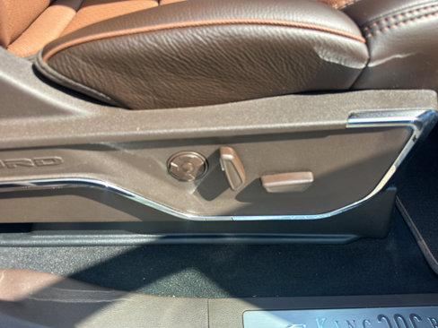 Used 2025 Ford F250 King Ranch w/ Chrome Package image 13