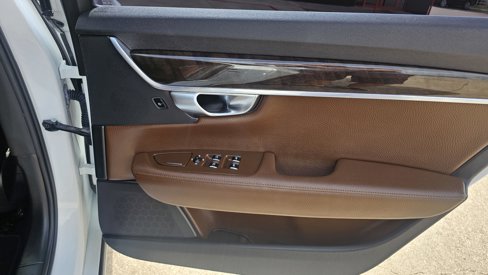 Used 2018 Volvo S90 T5 Momentum w/ Convenience Package image 32