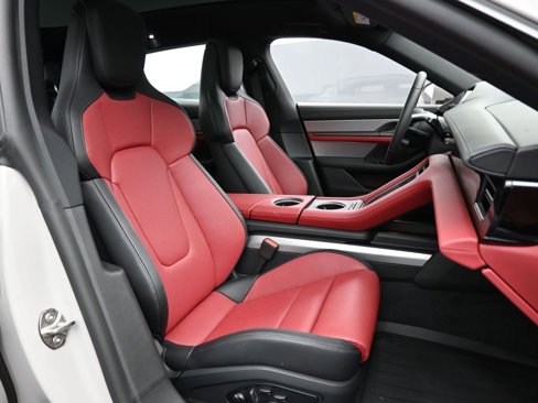 New 2025 Porsche Taycan 4S image 33