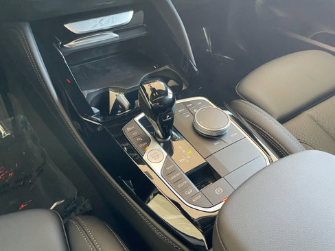 New 2025 BMW X4 xDrive30i w/ Premium Package image 13