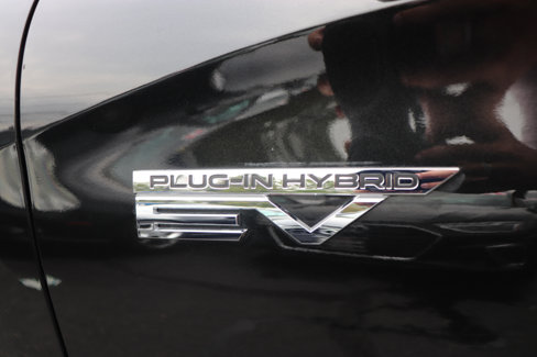 Used 2024 Mitsubishi Outlander 4WD Plug-In Hybrid image 61