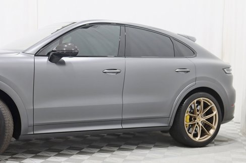 Used 2024 Porsche Cayenne S image 4