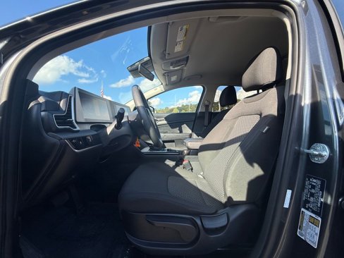 Used 2024 Kia Sportage LX image 25