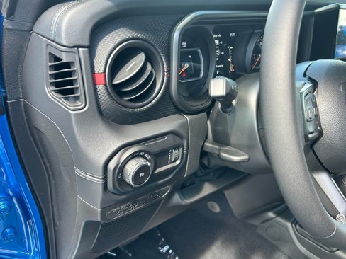 New 2025 Jeep Wrangler Unlimited Rubicon image 40