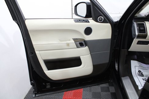 Used 2017 Land Rover Range Rover Sport HSE image 12