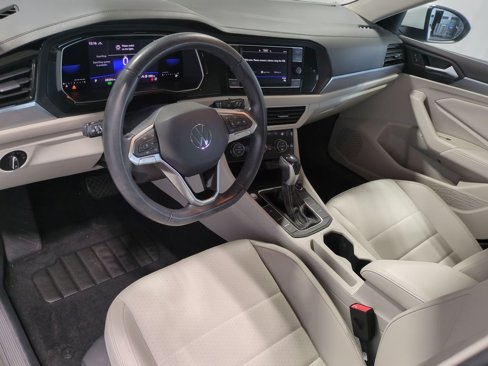 Used 2023 Volkswagen Jetta SE image 11
