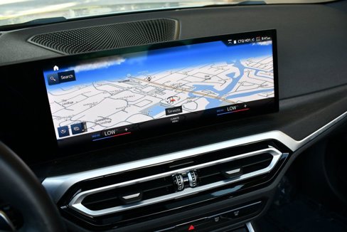 Used 2024 BMW 430i Convertible w/ Premium Package image 13