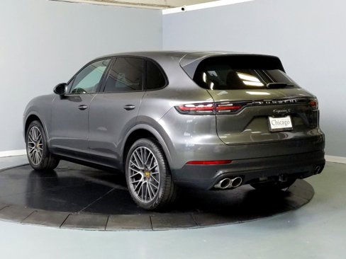 Used 2020 Porsche Cayenne S image 5