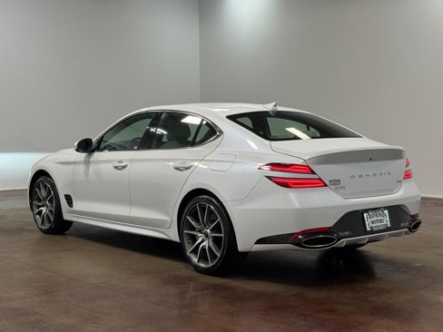 Used 2025 Genesis G70 2.5T image 26