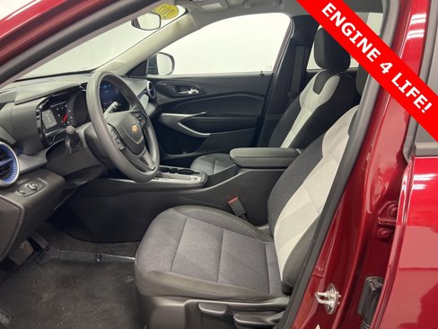 Used 2024 Chevrolet Trax LS image 7